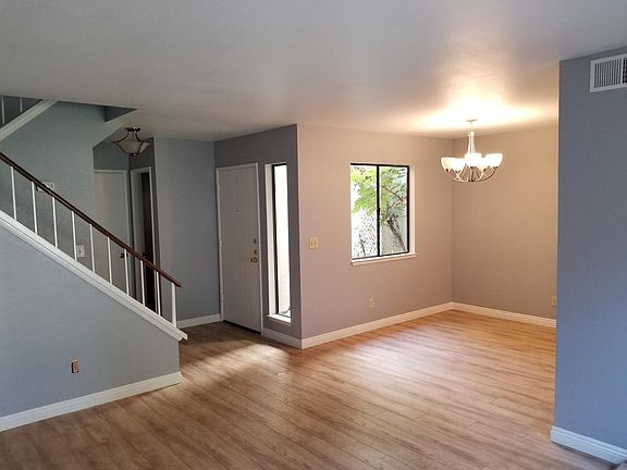 5th image of 848 Endicott Dr