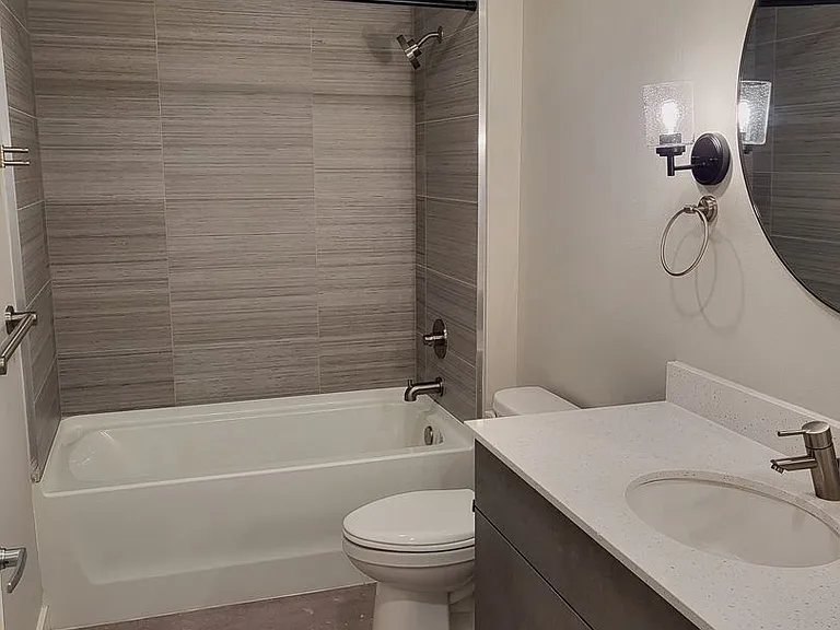 Pacific Ridge Apartments — Photo 39