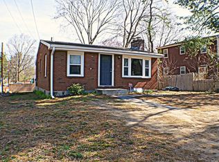 15 Pinewold Ave, Tewksbury, MA 01876