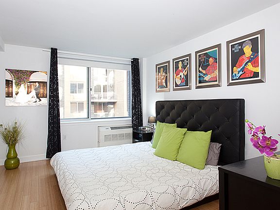 3rd image of 505 W 47th St #2BN