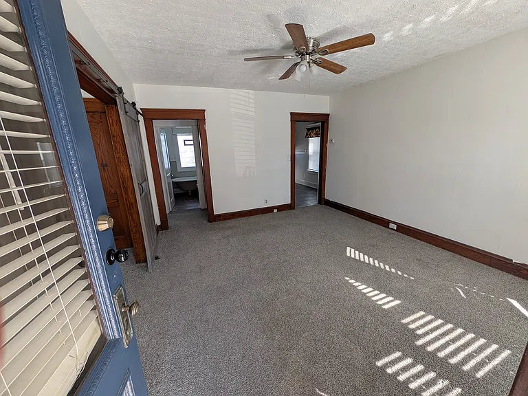 17422 Northwood Ave — Photo 2