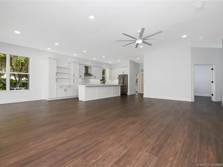 2198 SW Mayflower Dr — Photo 15