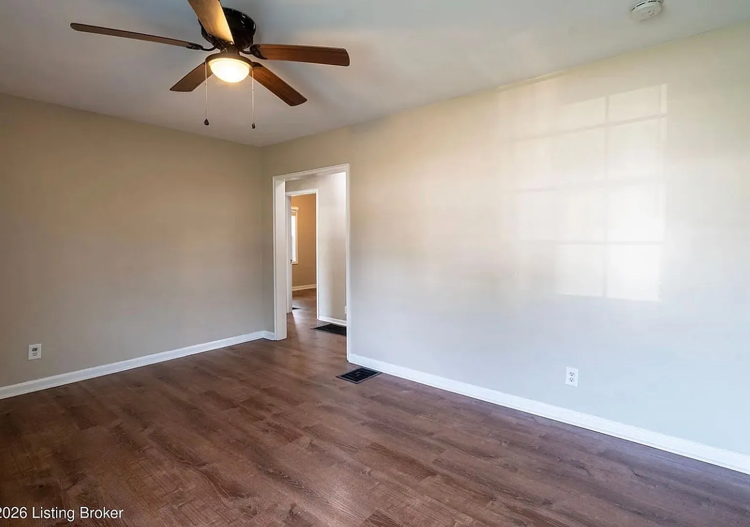 Doll House! Newly remodeled 3 BR, 1 BA home with partially finished basement! 4015 Valley View Dr... — Photo 4