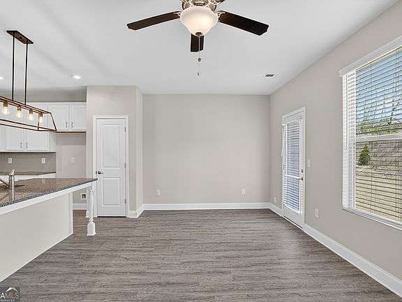 7th image of this home