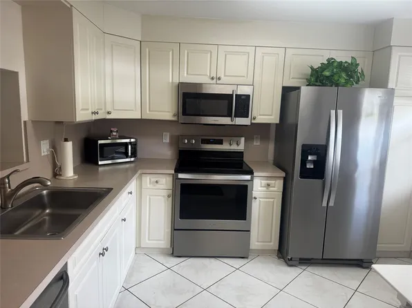 3302 Aruba Way #M1, Coconut Creek, FL 33066