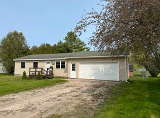 735 Cuyler St, Cheboygan, MI 49721