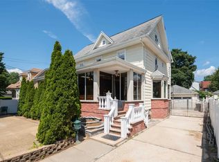 4523 244th St, Douglaston, NY 11362