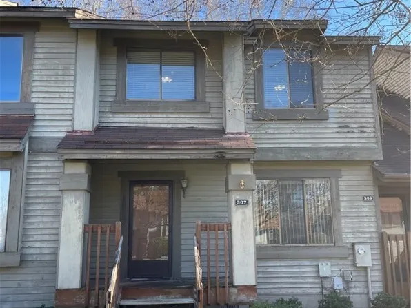 307 Bridgewater Dr, Newport News, VA 23603