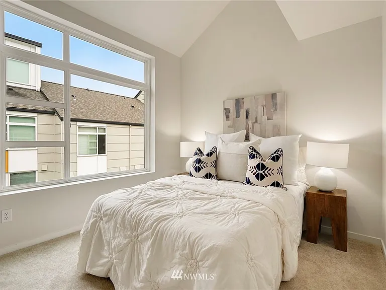 15175 NE 81st Way #102 — Photo 32