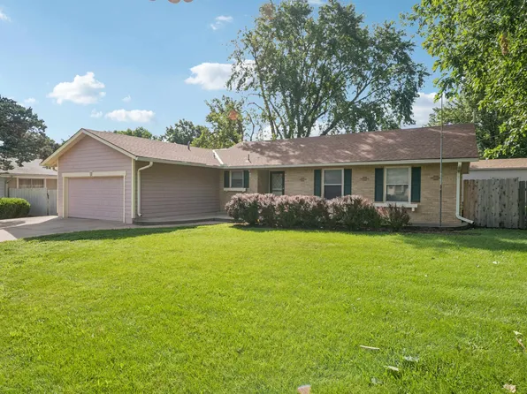 7421 W Hale Ave, Wichita, KS 67212
