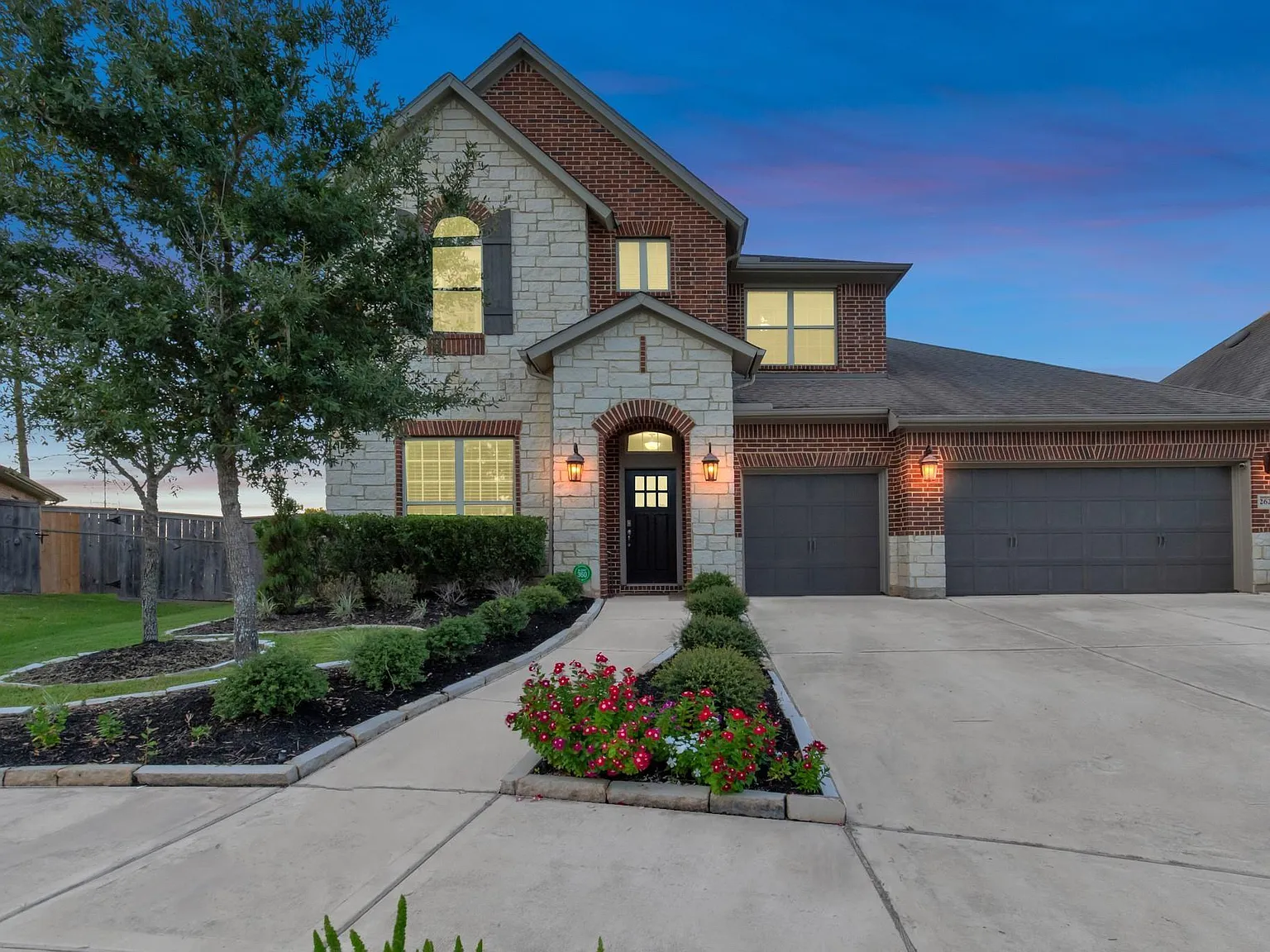 4 bed, 3.5 bath, 3241 sqft, $3,500 — Photo 1