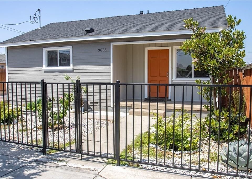 2nd image of 3835 Merced Ave