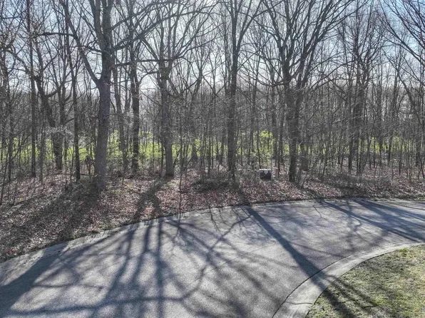 Jones Dr, North Judson, IN 46366