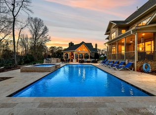 2253 Shagbark Ln, Matthews, NC 28104