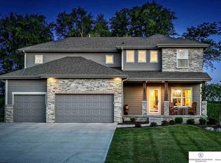 5155 Waterford Avenue Cir, Bellevue, NE 68133