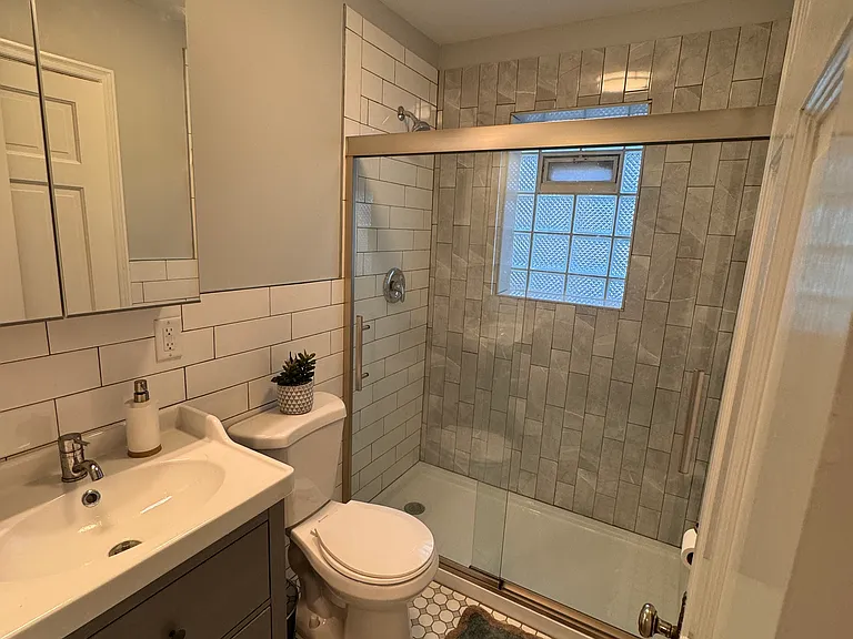4950 Kemper Ave #1F — Photo 8
