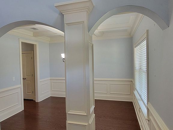 5th image of 170 Melison Dr