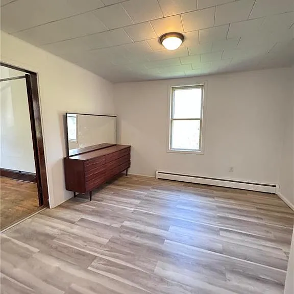393 Adelaide St — Photo 7