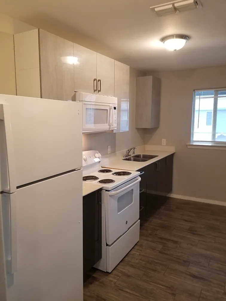 Alamo Village Texas Apartments — Photo 2