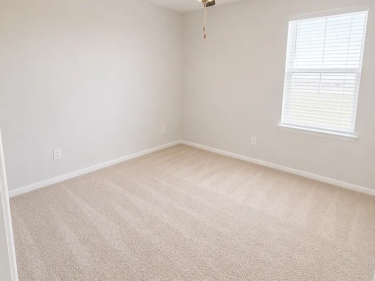 421 Eclipse Ln — Photo 10