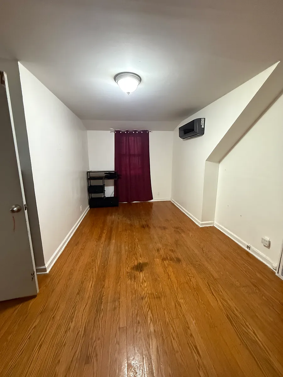 Building Photo - 37 Nepera Pl #2