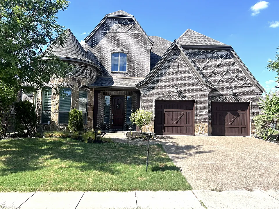 870 Sagebrush Dr