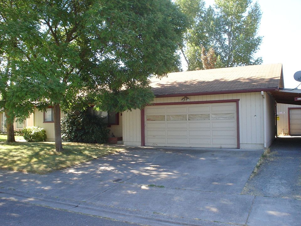 2nd image of 2995 Lois Ln