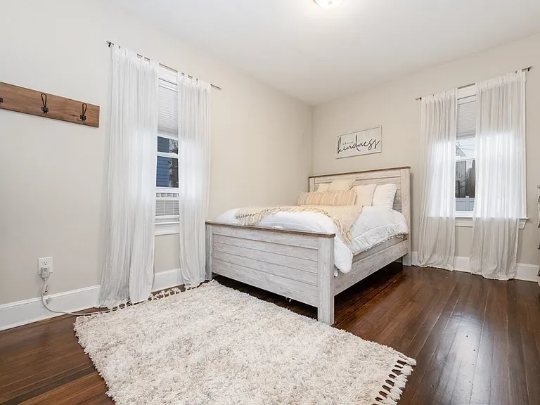 30 Larchmont St #1 — Photo 7