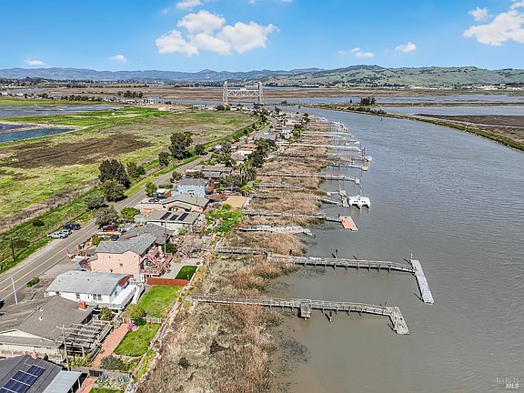 4th image of 1680 Milton Road