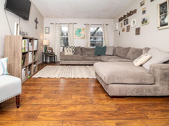 4th image of 4183 Blue Bonnet Ct