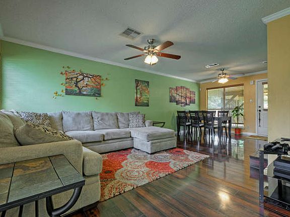 Open living / Dining