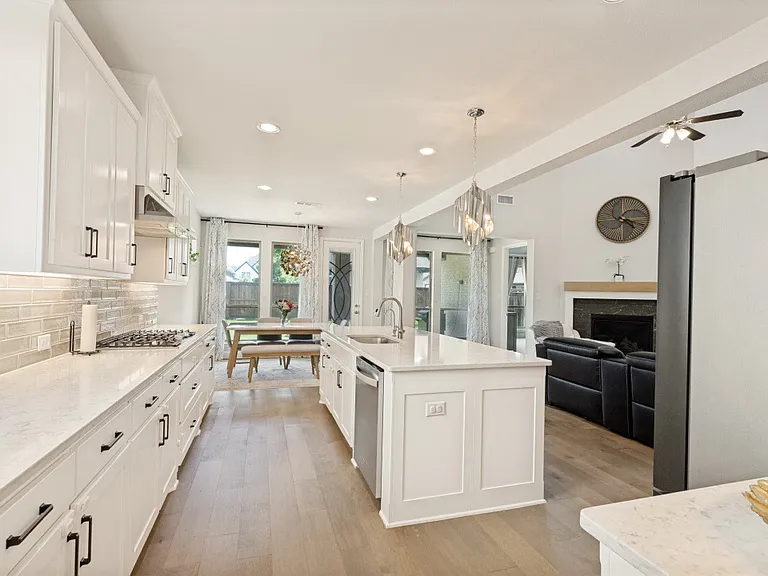 4241 Mill Pond Dr — Photo 12