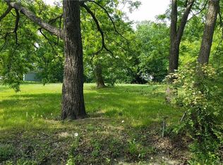 1021 Oak St, Bonham, TX 75418