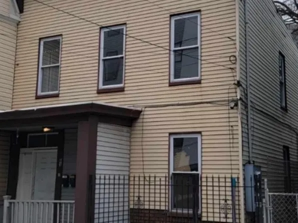 63 Plum St, Paterson City, NJ 07503