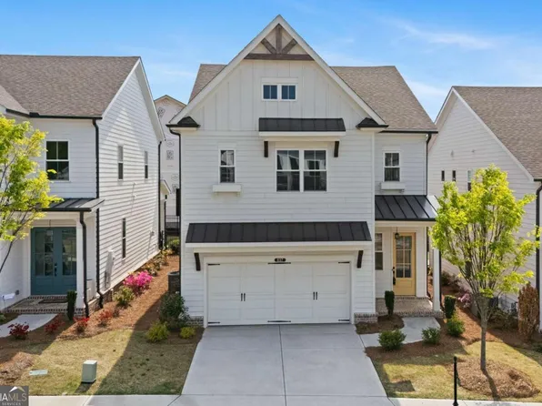 637 Skytop Dr, Cumming, GA 30040