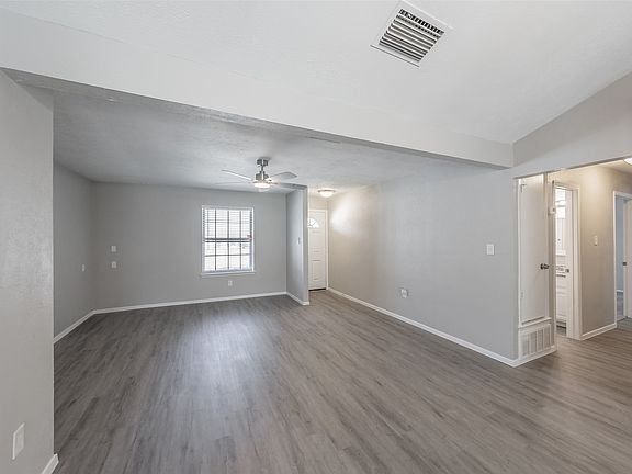 5th image of 1546 Oakbrook St
