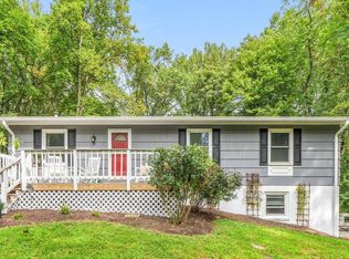 5184 Honeysuckle Ln, Warrenton, VA 20187
