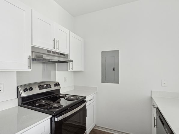 8004 W Virginia Dr #203