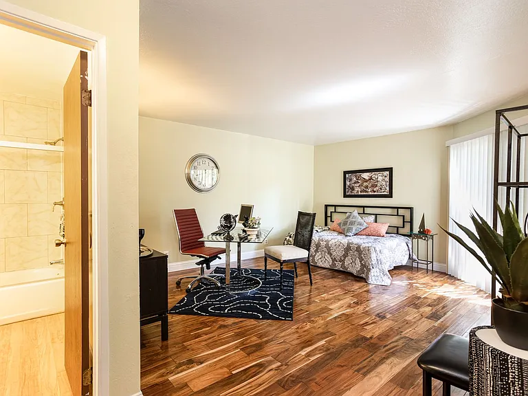 5400 Mountain Blvd #130 — Photo 14