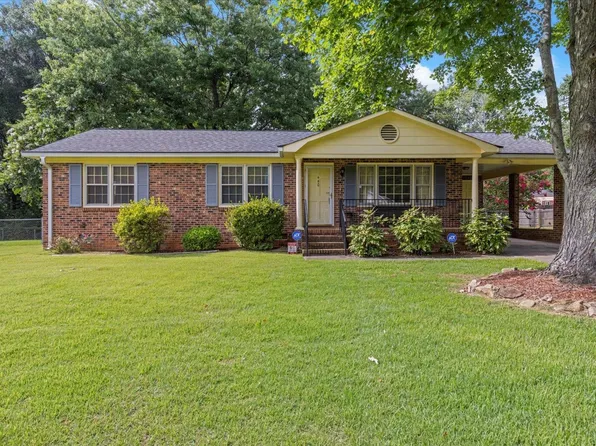 440 Lucerne Dr, Spartanburg, SC 29302