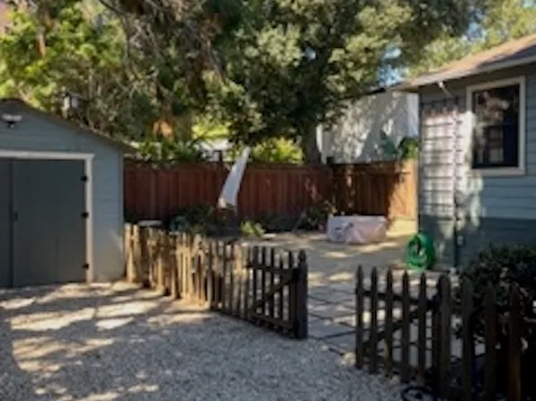 518 Byron St, Palo Alto, CA 94301