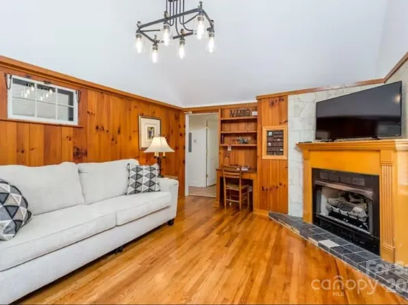 1150 W Blue Ridge Rd #101, Flat Rock, NC 28731