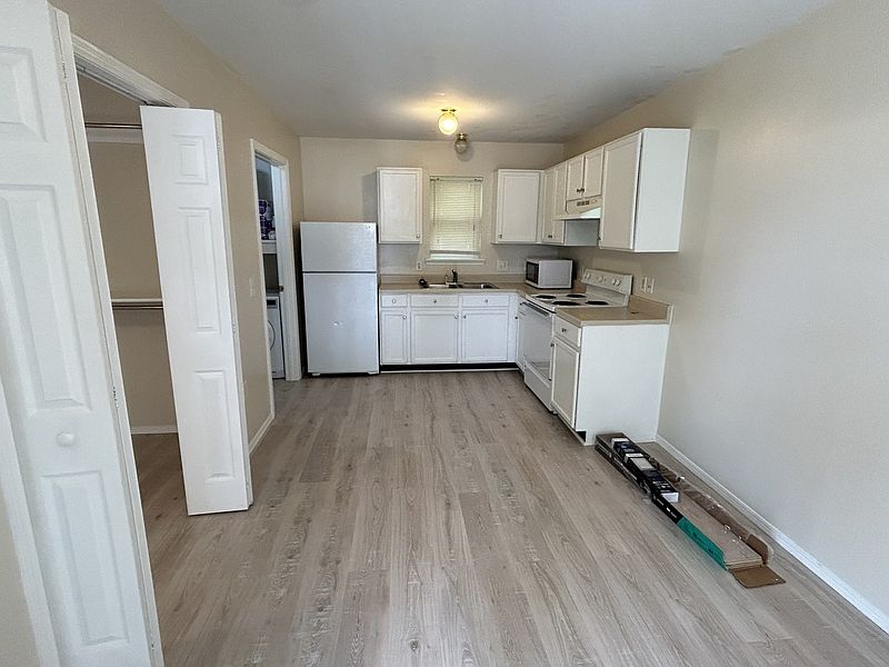 1st image of 1635 W Neptune St APT 10