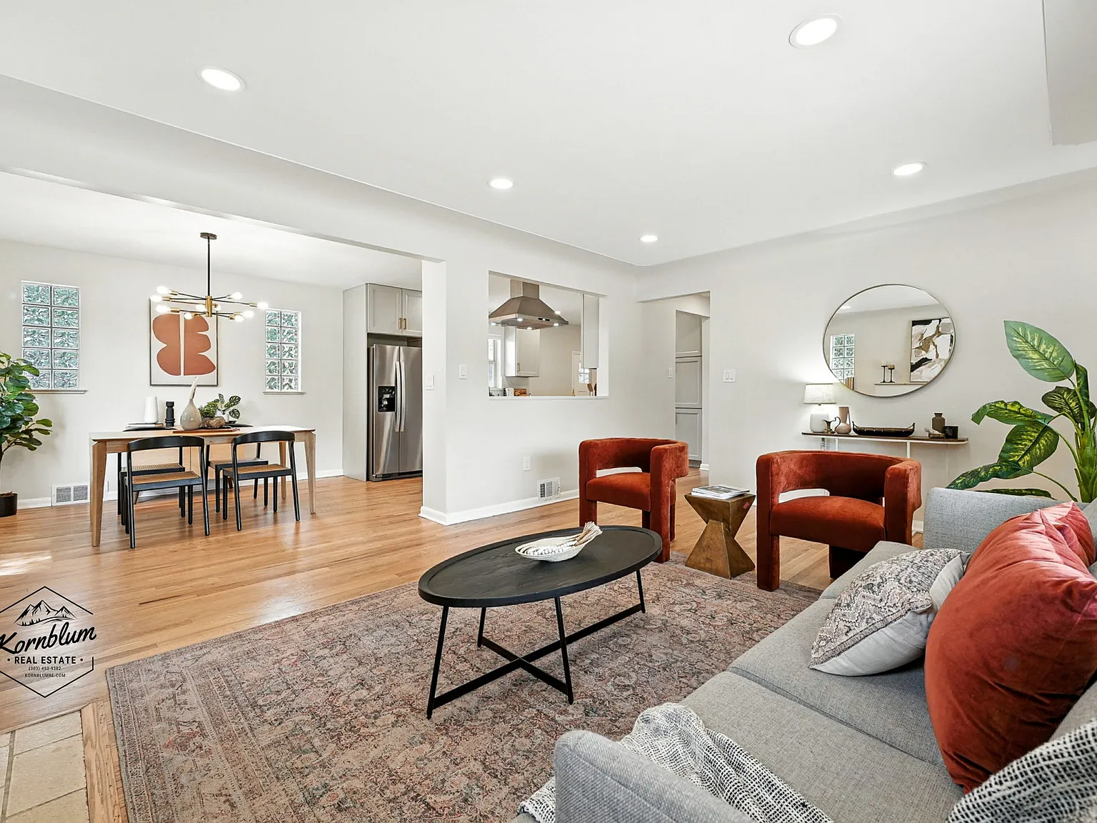 6 bed, 2472 sqft, $3,600 — Photo 2