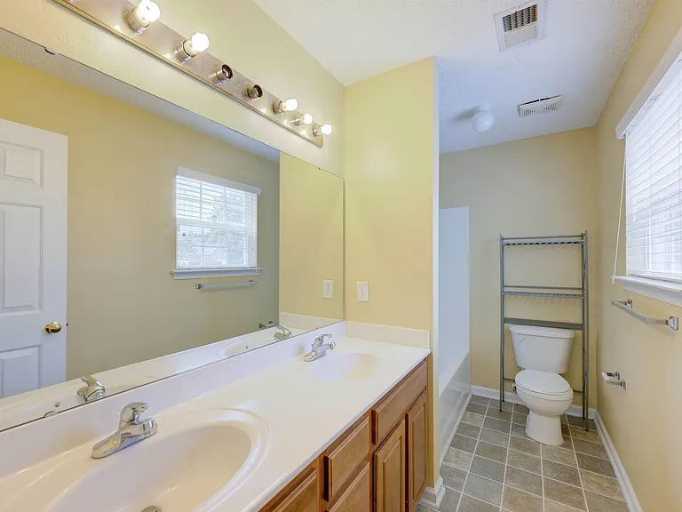58 W Killian Station Ct — Photo 19