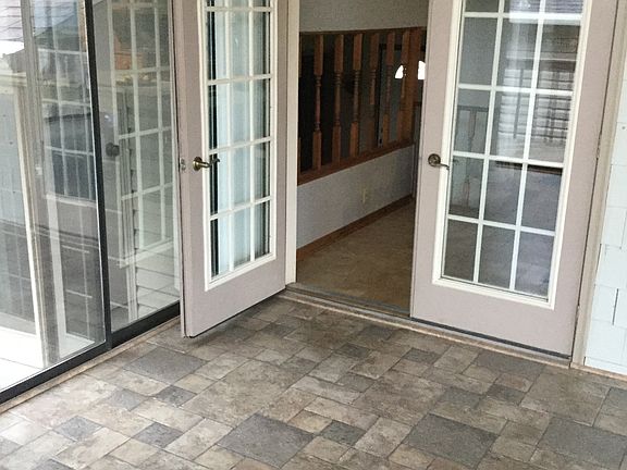 3rd image of 1737 Hoyt Ave
