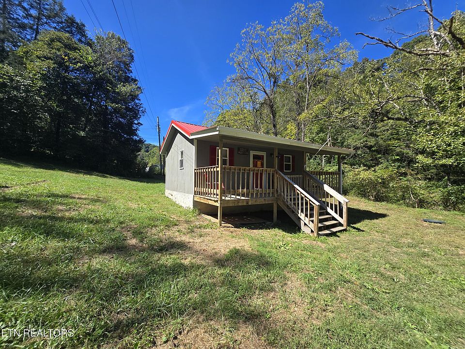 1st image of 131 Ely Hollow Rd