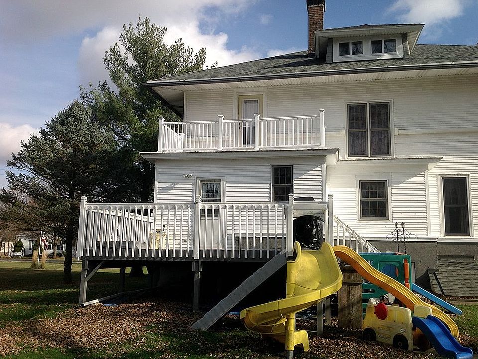2nd image of 402 S Chicago St