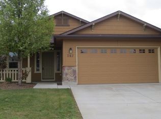 267 E Indian Rocks Ct, Meridian, ID 83646