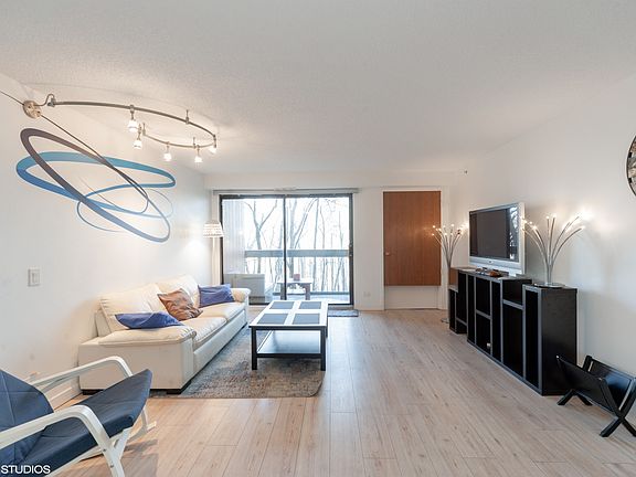 2nd image of 1800 Huntington Blvd APT 201